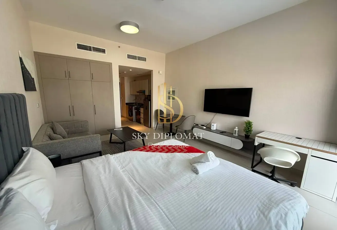 Modern l Fully Furnished l Prime Location