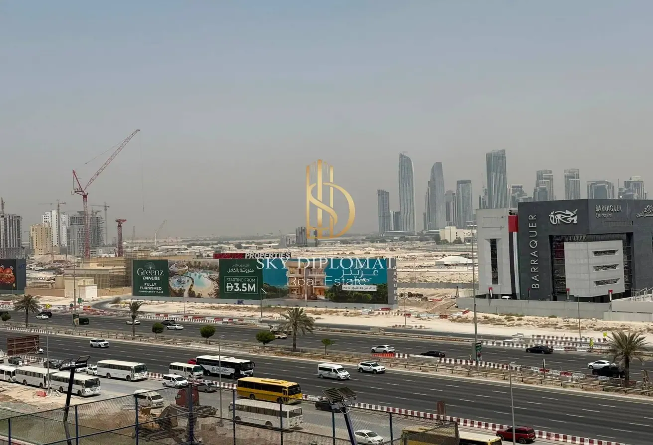 Modern l Fully Furnished l Prime Location