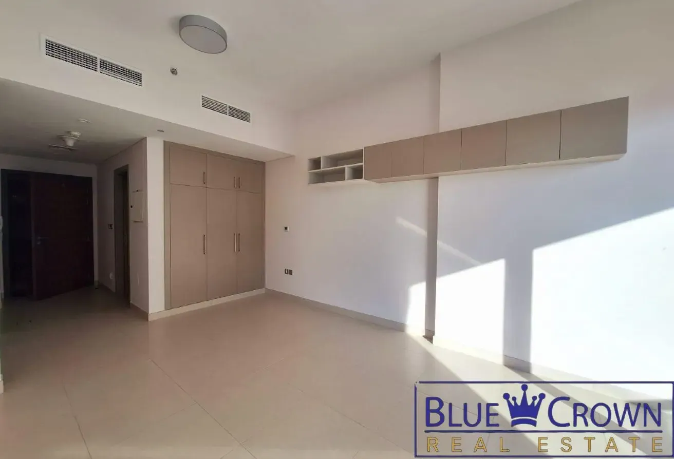 Ready-to-Move Studio | Spacious Interiors