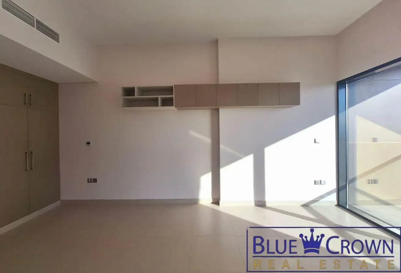 Ready-to-Move Studio | Spacious Interiors