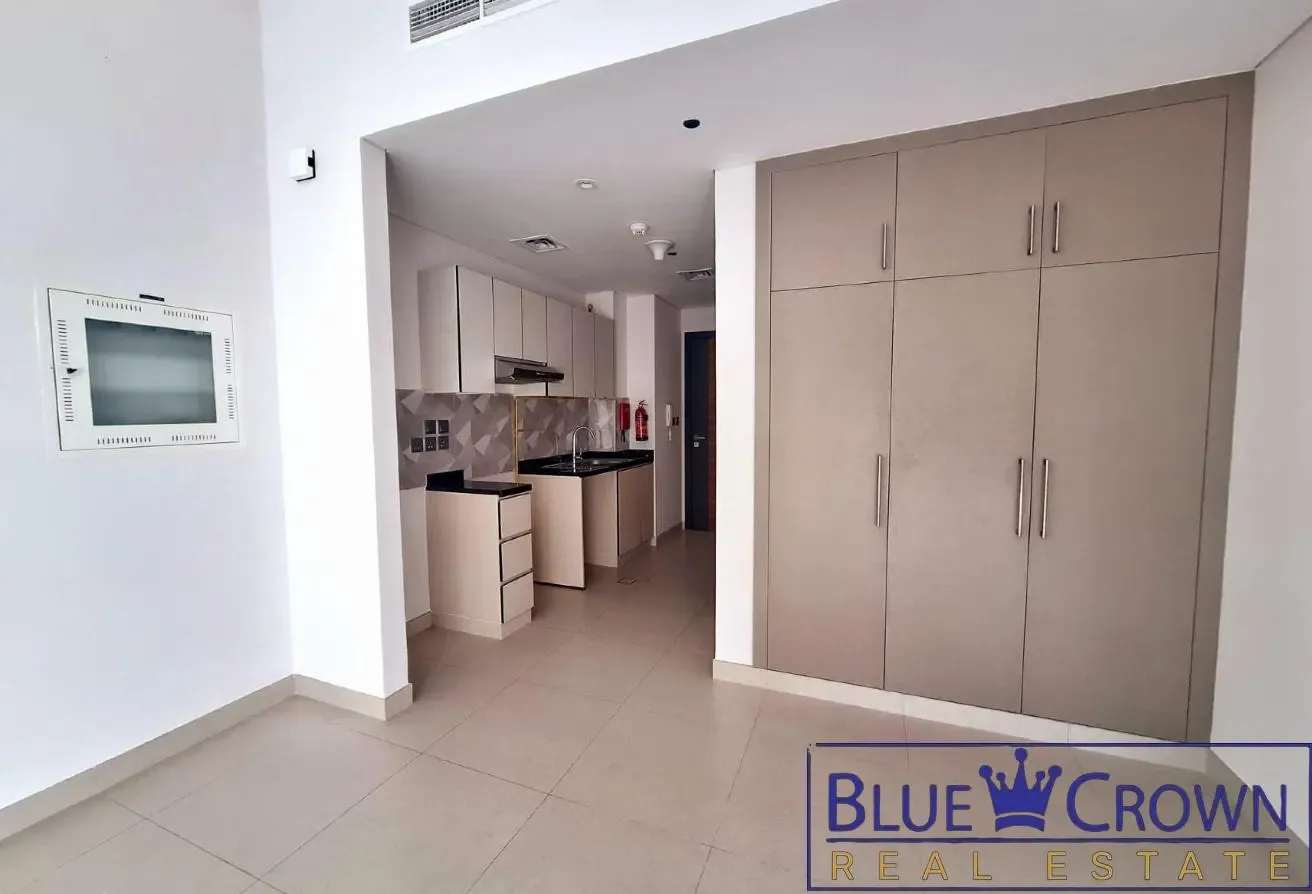 Ready-to-Move Studio | Spacious Interiors