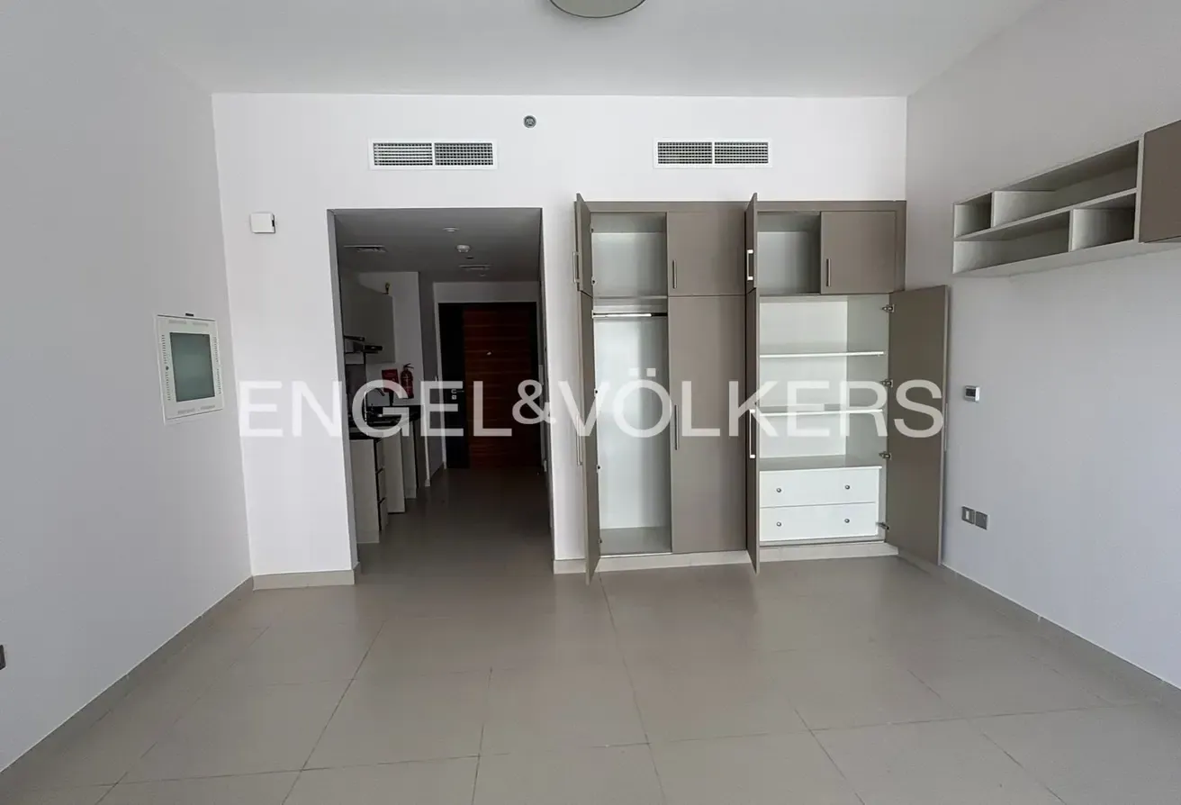 Unfurnished I Low Rise | Balcony