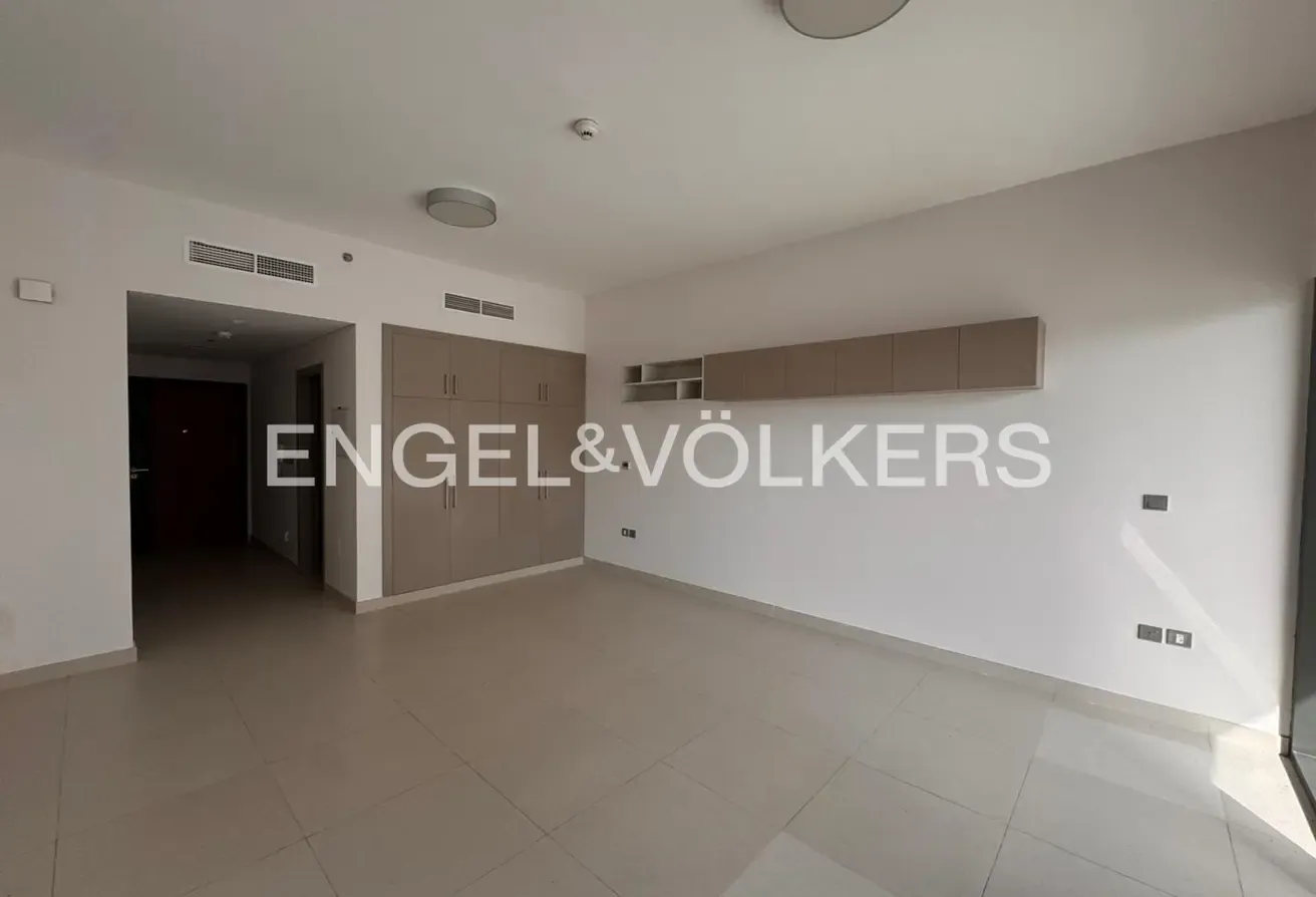 Unfurnished I Low Rise | Balcony