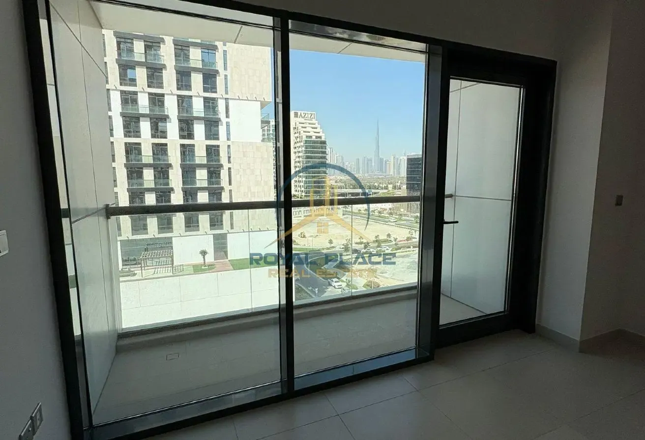 Panoramic Burj View | Elegant Studio | Unfurnished