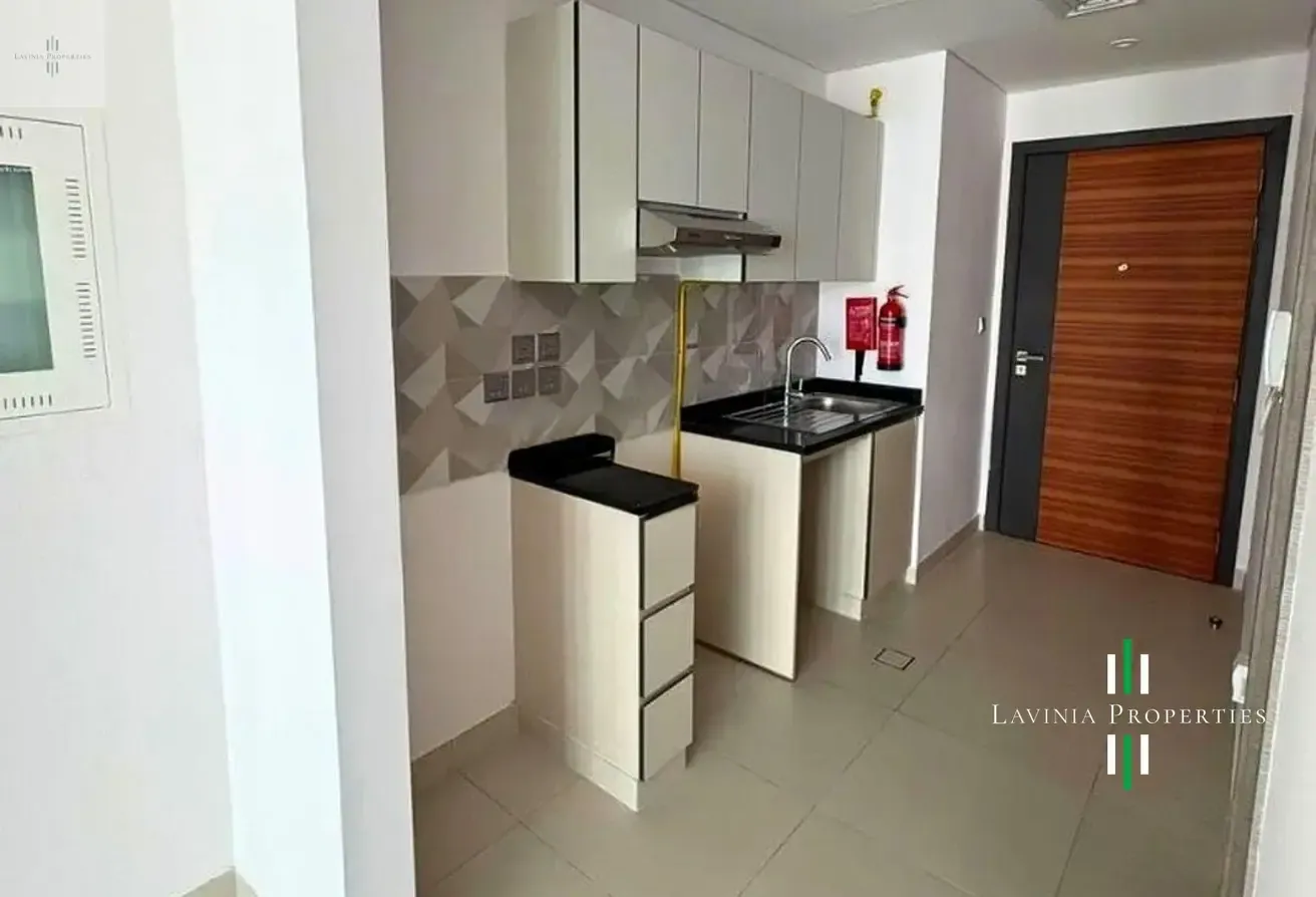 SPACIOUS STUDIO | WELL-MAINTAINED | PRIME LOCATION