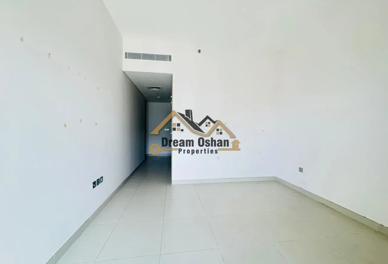 LUXURY 2BHK IN 125K/ WITH ALL AMENITIES