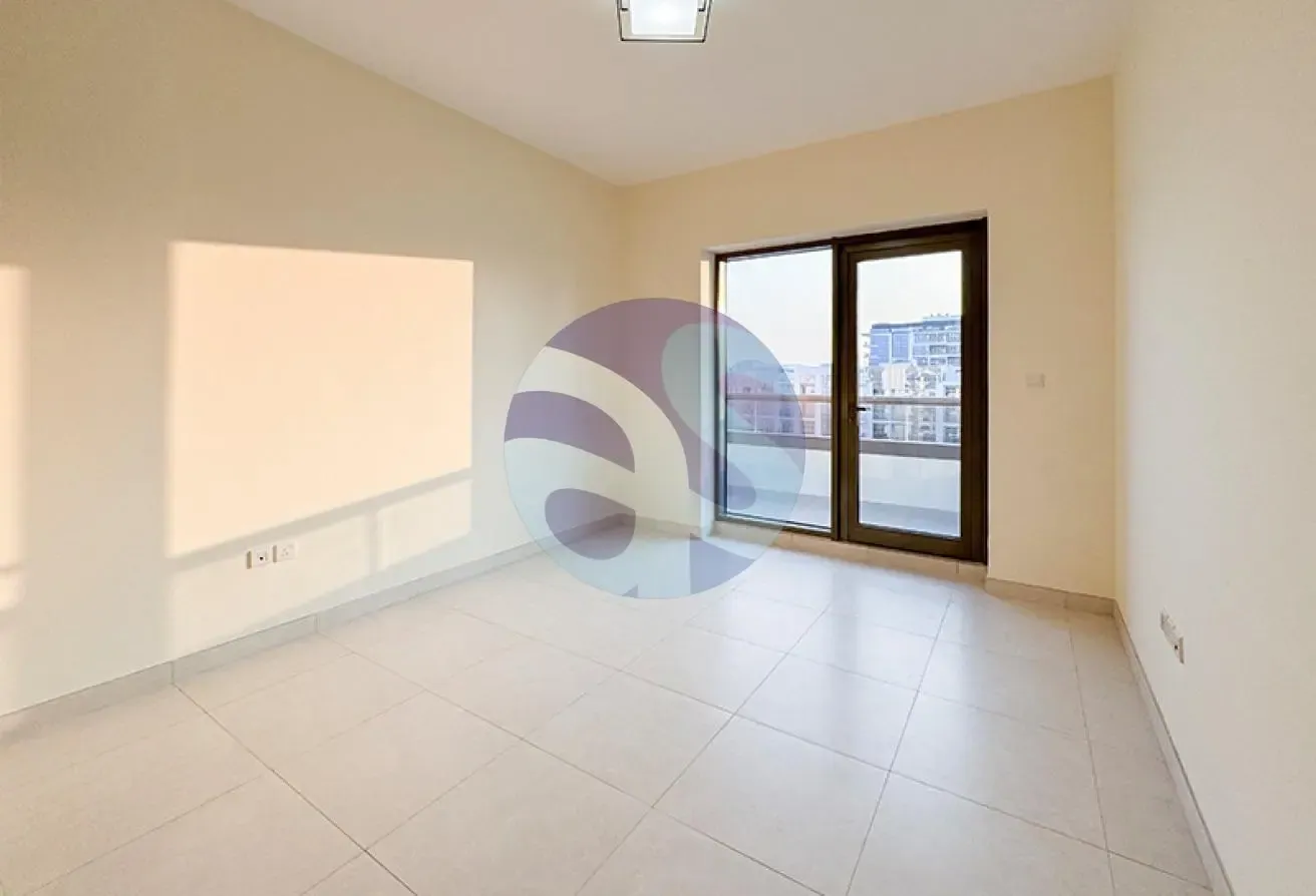 Spacious And Ready To Move In 2 BHK For Rent | LOC