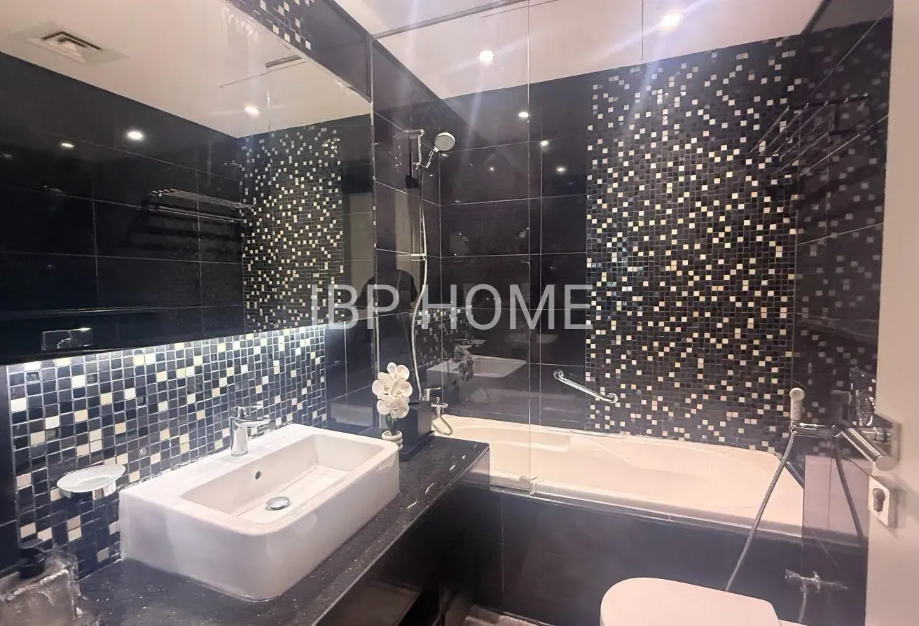 2 BR Apartment in Business Bay