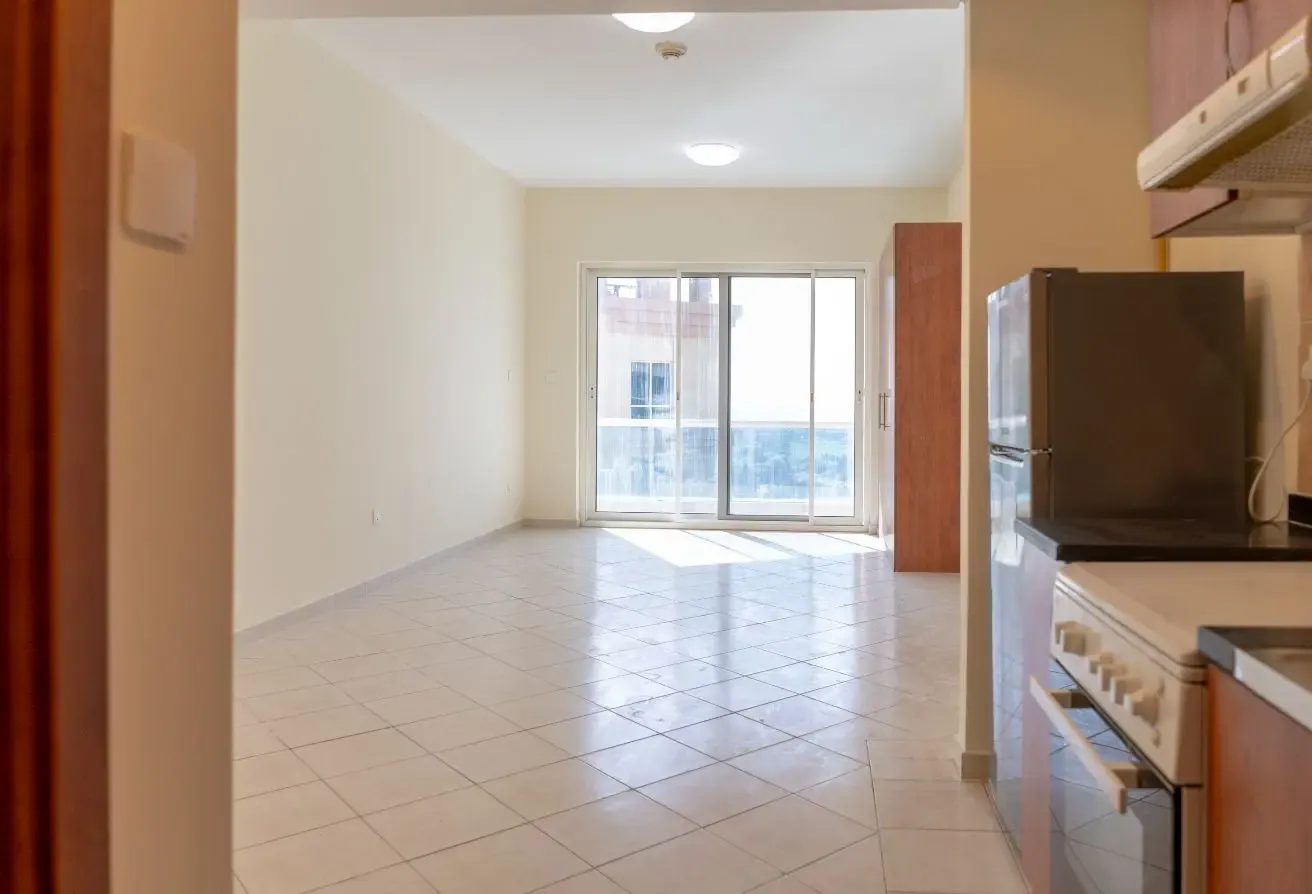 BIG STUDIO | LAKE VIEW | SEMI FURNISHED