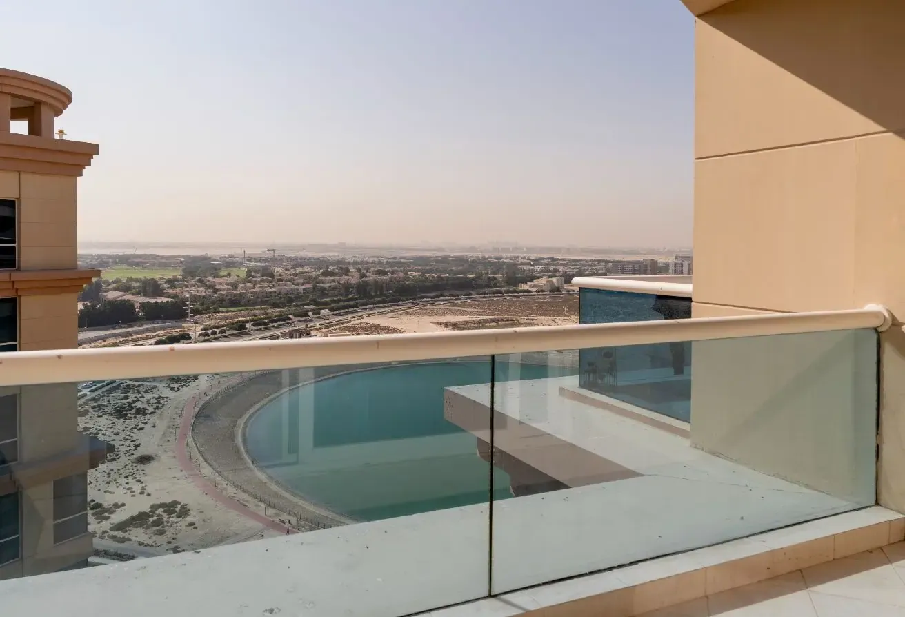 BIG STUDIO | LAKE VIEW | SEMI FURNISHED