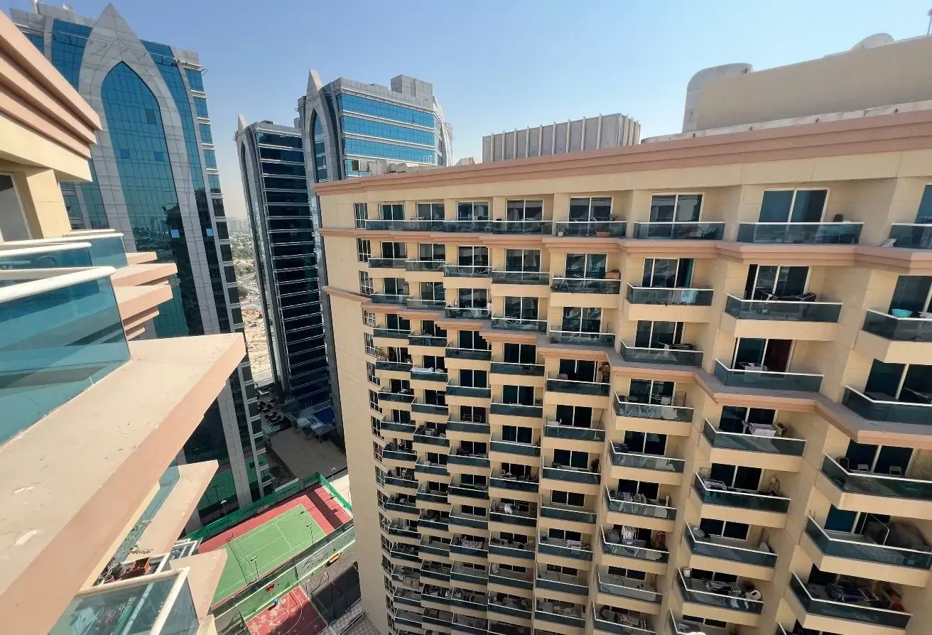 BIG STUDIO | LAKE VIEW | SEMI FURNISHED