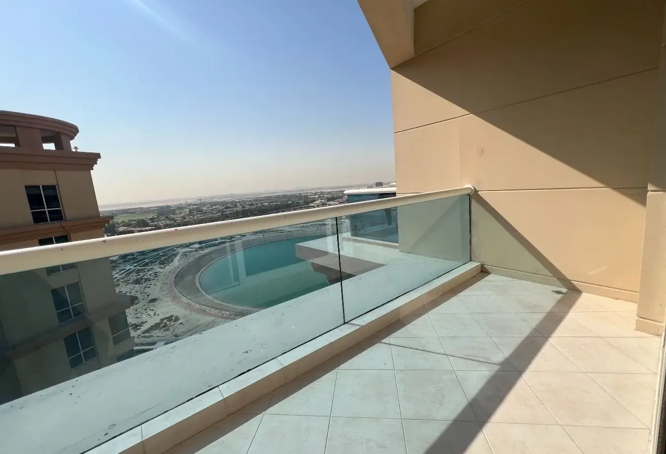 BIG STUDIO | LAKE VIEW | SEMI FURNISHED