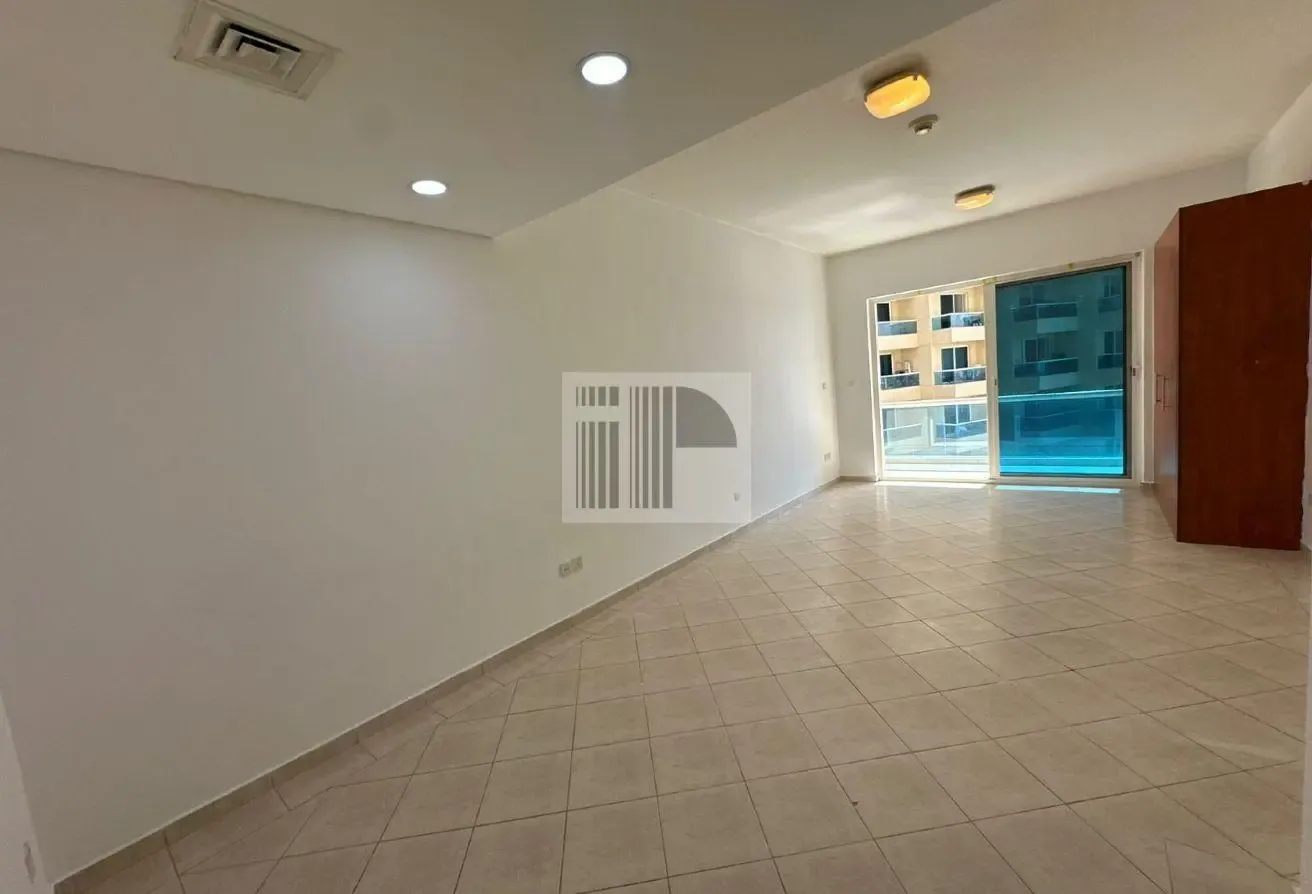 1 Month Free | Pool and Lake View | With Parking