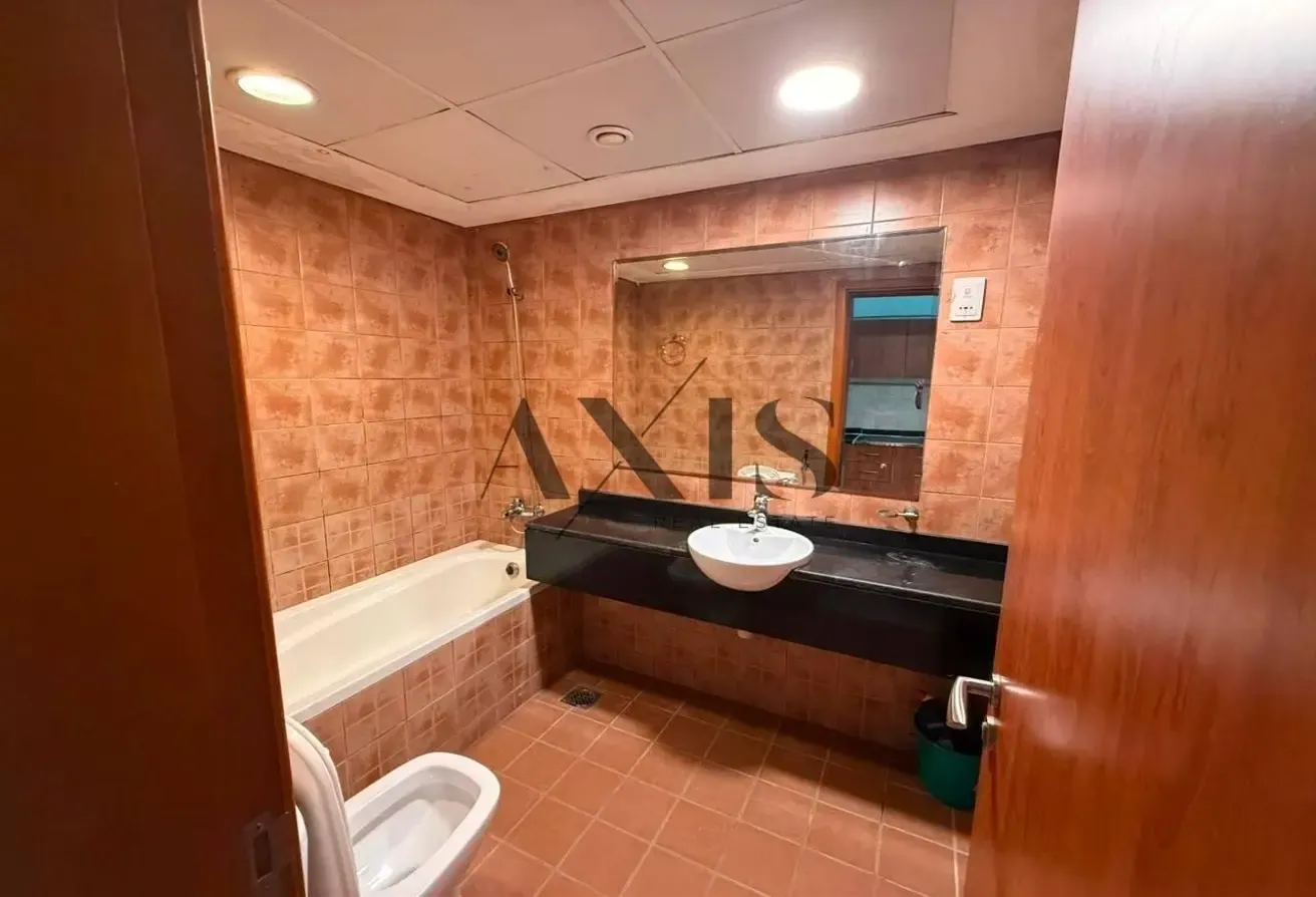 Lake View | Parking | Well Maintained