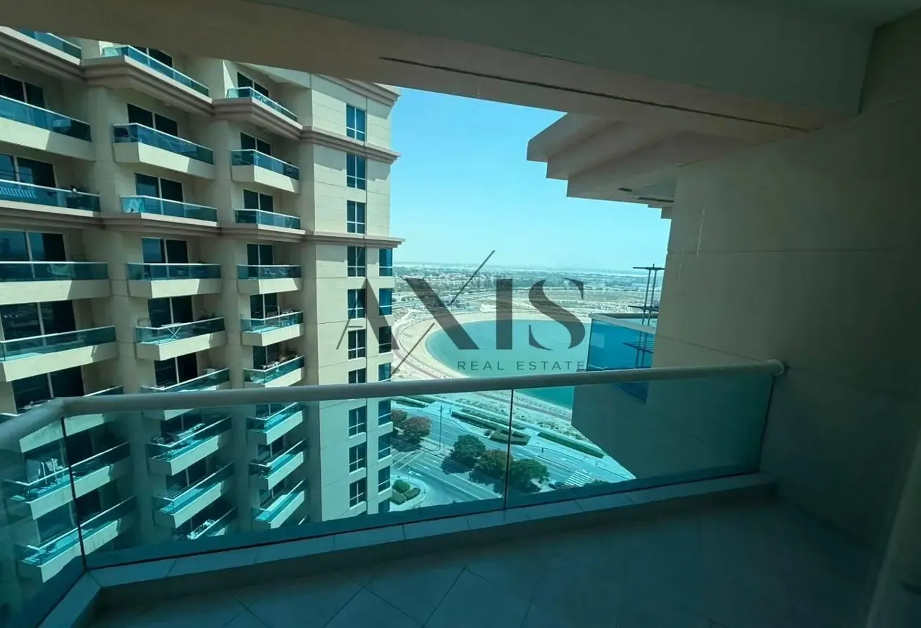 Lake View | Parking | Well Maintained