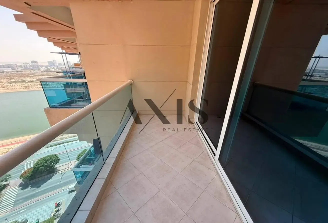 Lake View | Parking | Well Maintained