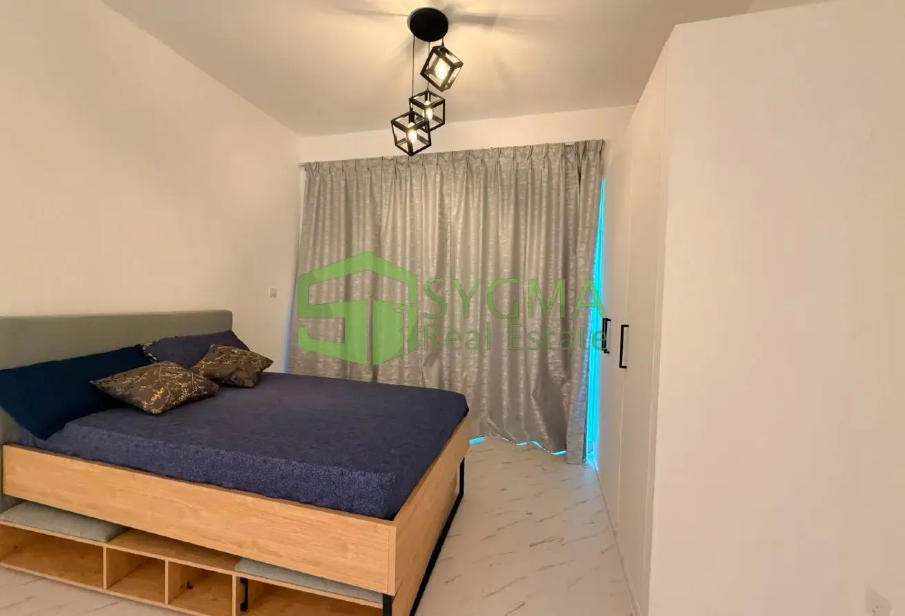 Well Maintained || Highly upgraded Studio