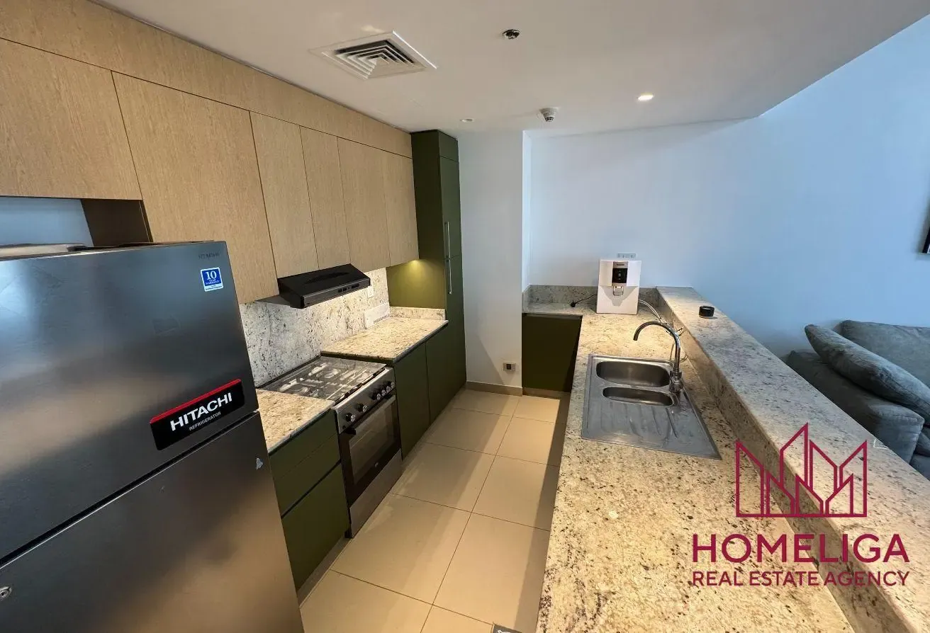 Spacious | Park and Amenities View | Furnished
