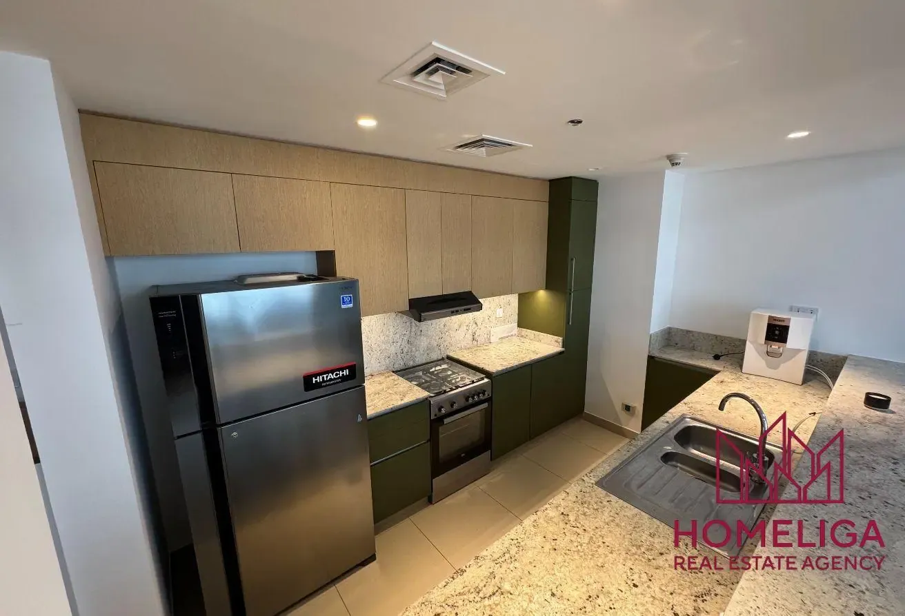 Spacious | Park and Amenities View | Furnished