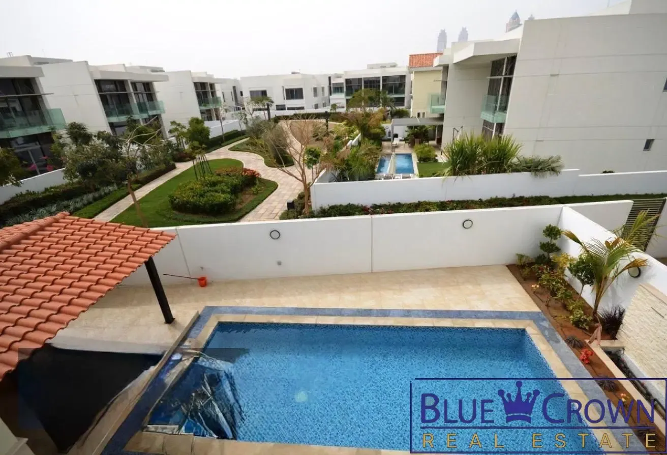 5 BR VILLA FOR RENT INNMBR + POOL — READY TO MOVE