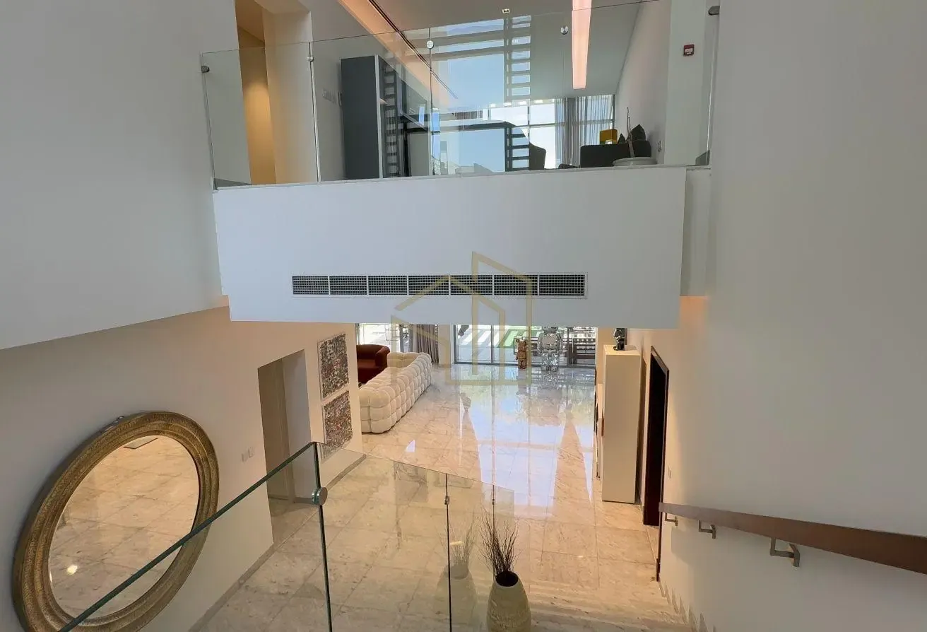 Vacant Furnished 4BR | Contemporary | Exclusive