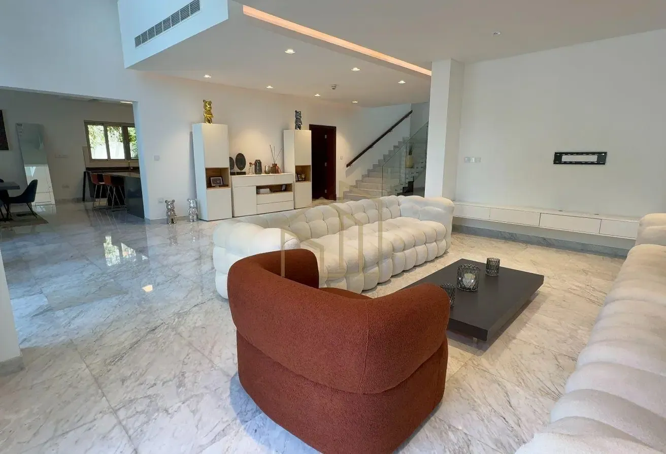 Vacant Furnished 4BR | Contemporary | Exclusive