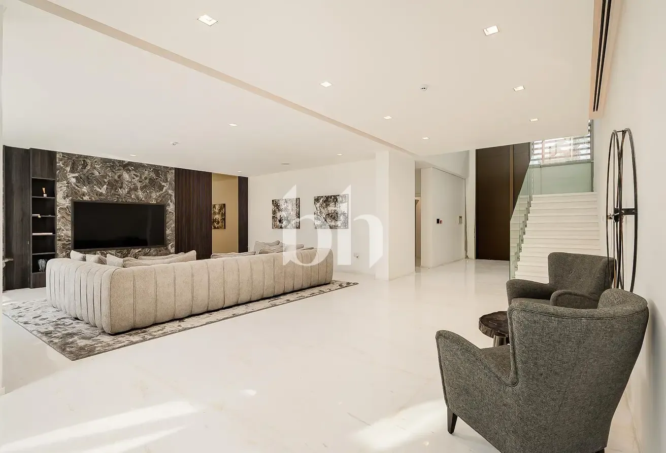 Fully Upgraded | Corner Unit | Fully Furnished