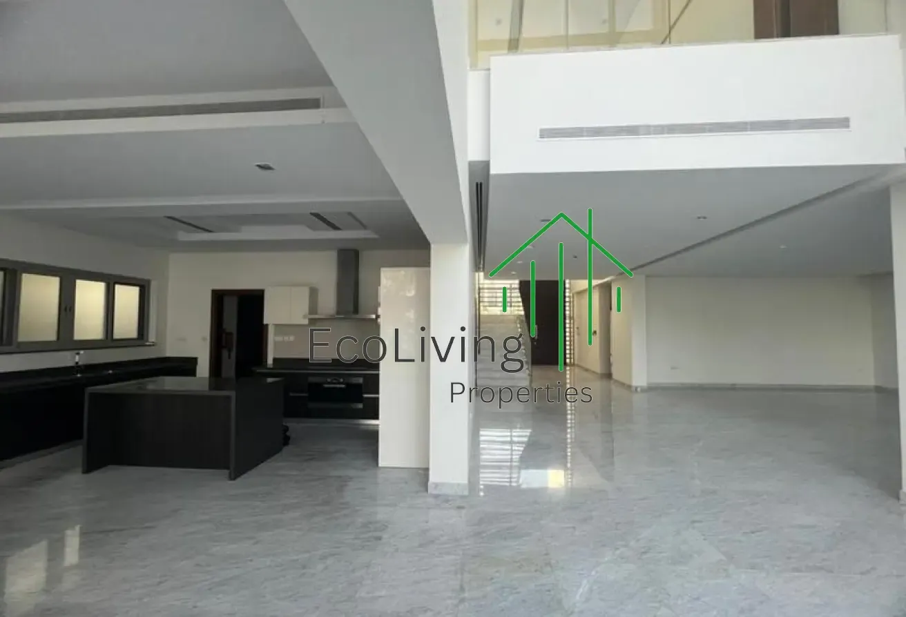 Vacant | Big Plot | Huge Clean Villa