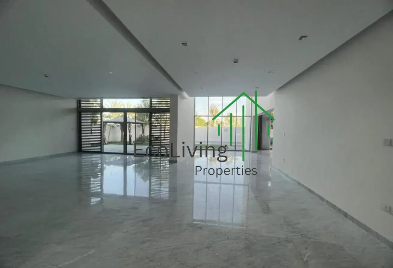 Vacant | Big Plot | Huge Clean Villa