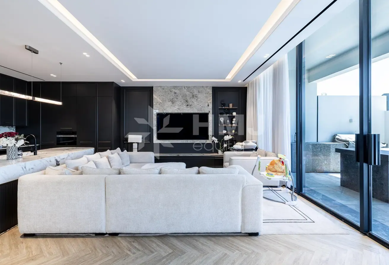 Move In Now | Modern Upgrade | Well located