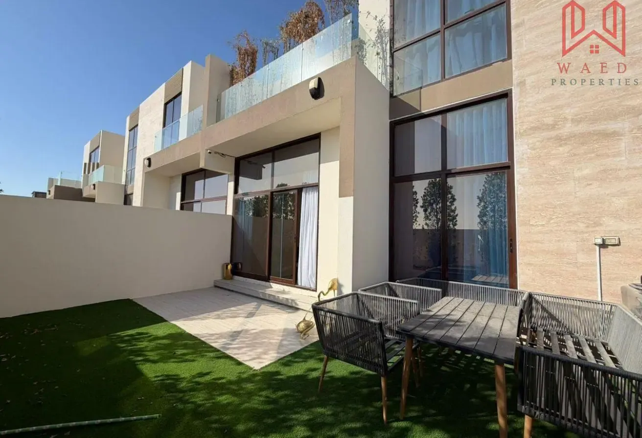 Stunning 4BR Villa|Fully Furnished|Private Garden|