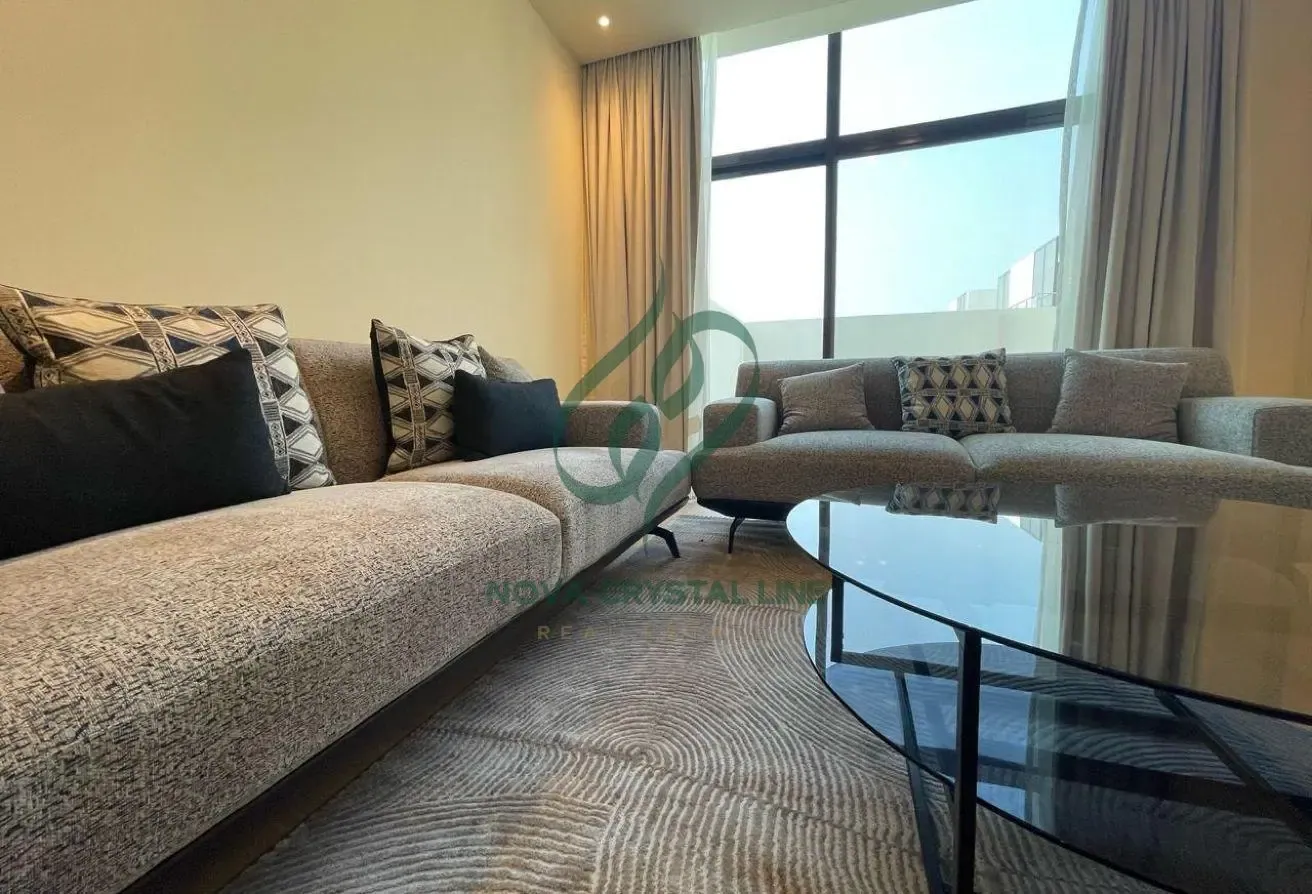 Fully Furnished | Middle Unit | Community View