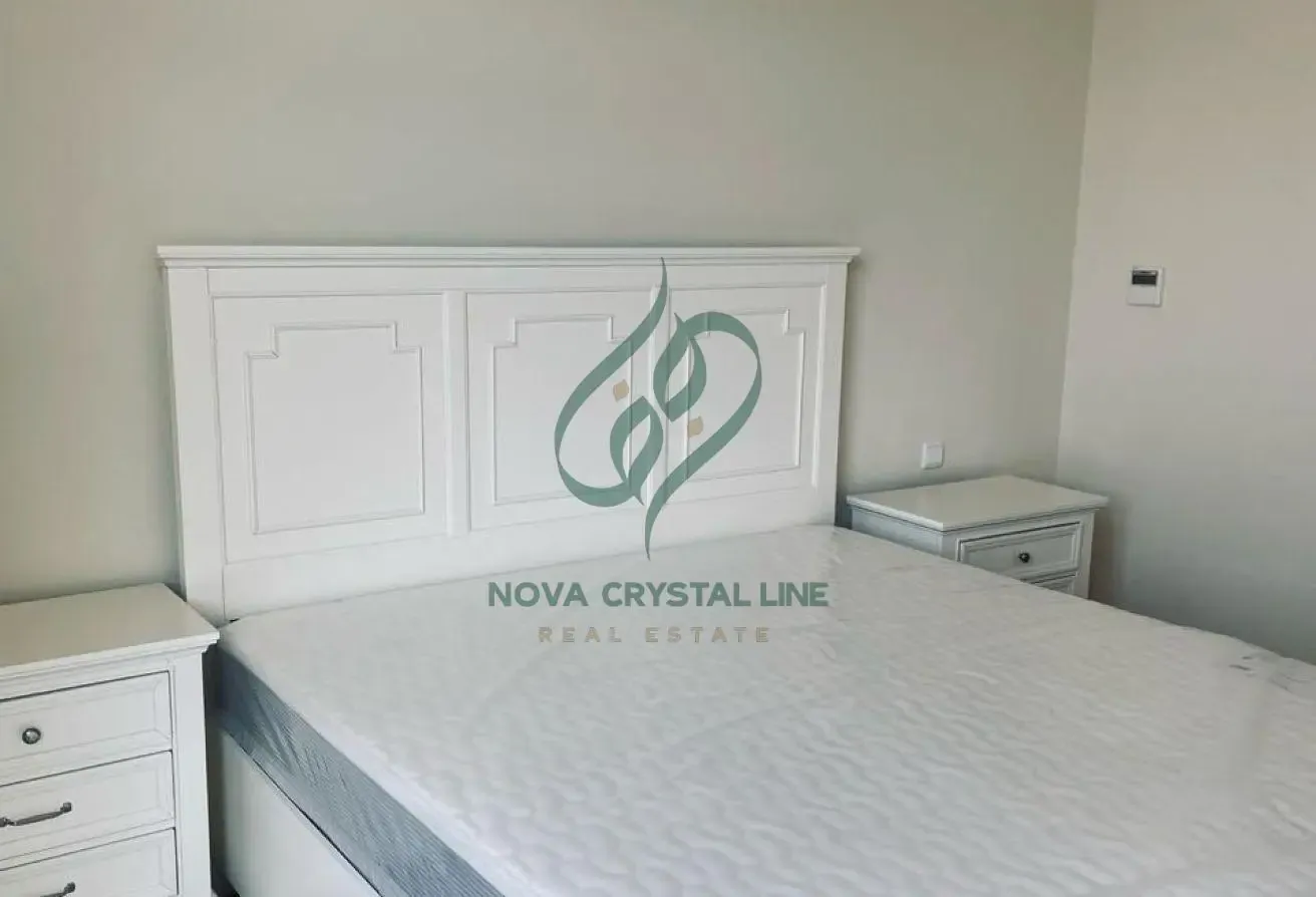 Fully Furnished | Middle Unit | Community View