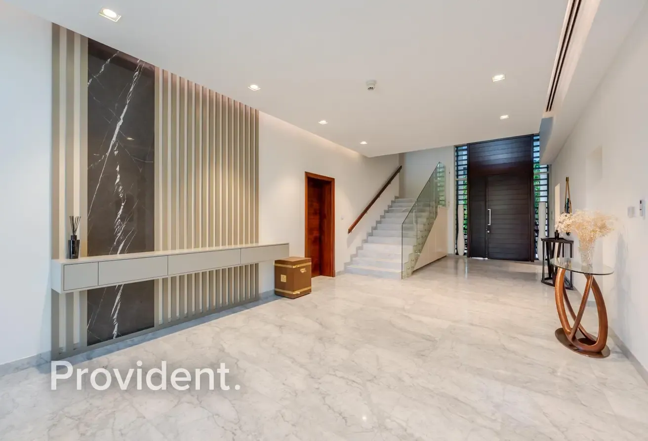 Well-Maintained | Furnished/Unfurnished | Corner