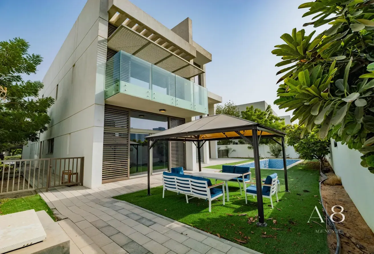 Vacant | Spacious Contemporary Villa | Pool