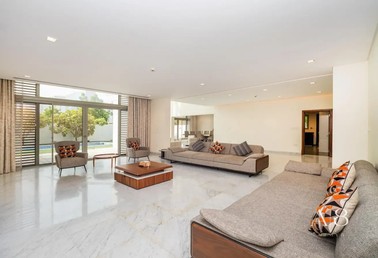 Vacant | Spacious Contemporary Villa | Pool