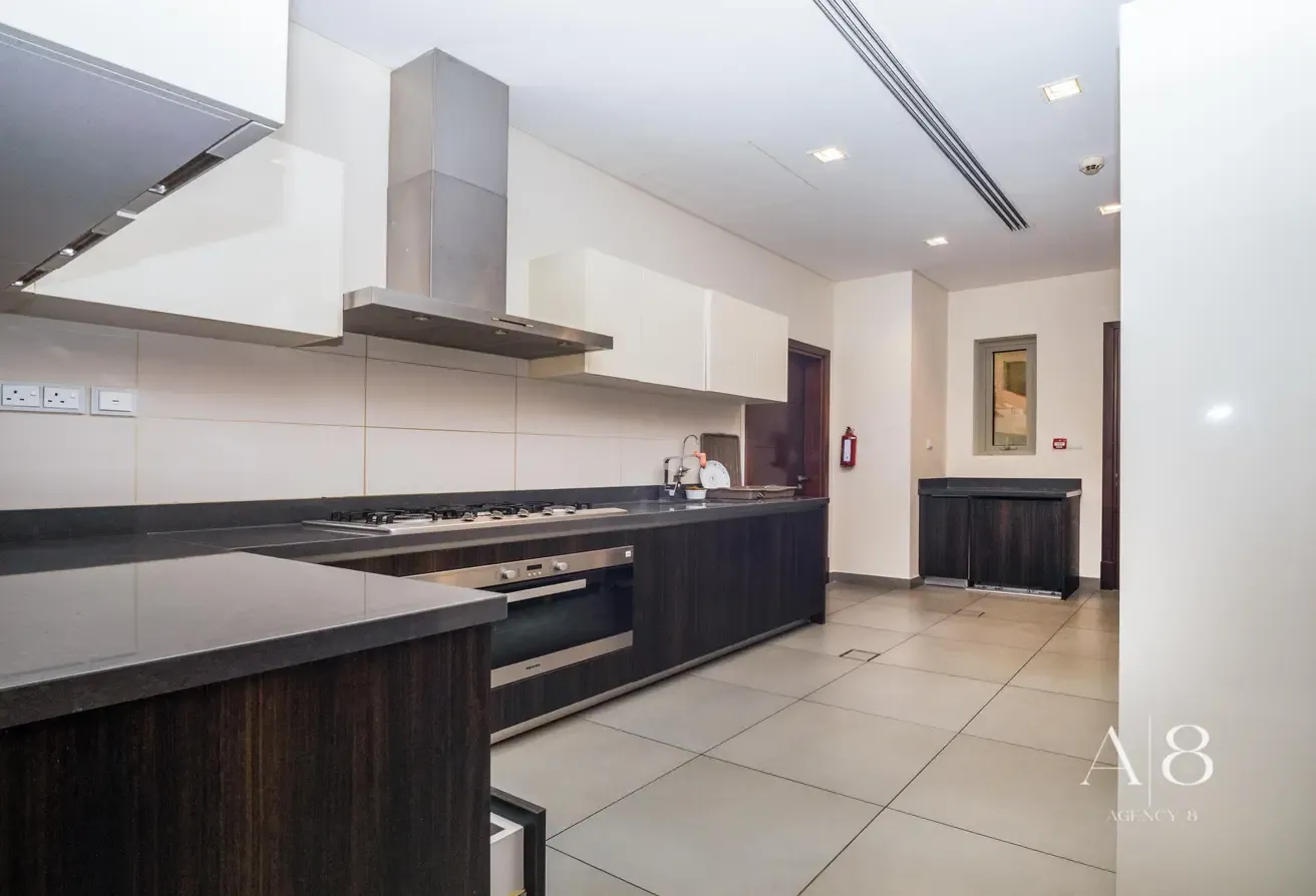Vacant | Spacious Contemporary Villa | Pool