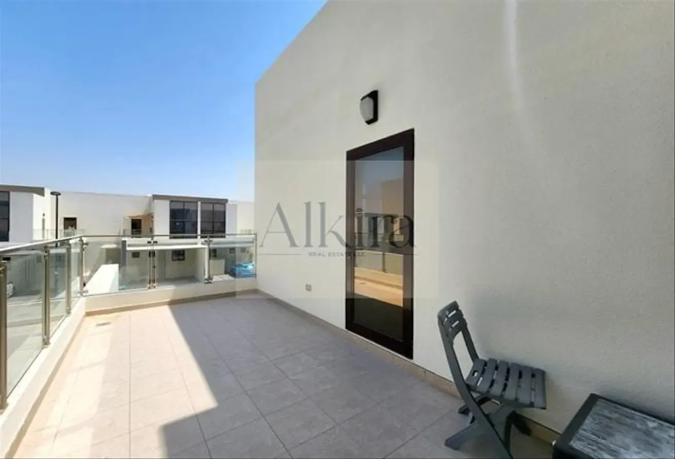 Upgraded | UnFurnished | 4 BR+Maids