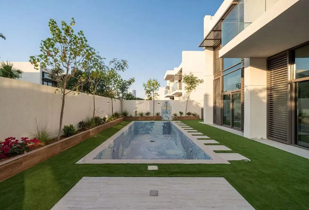 5BR + Maids & Driver Villa | District One Meydan