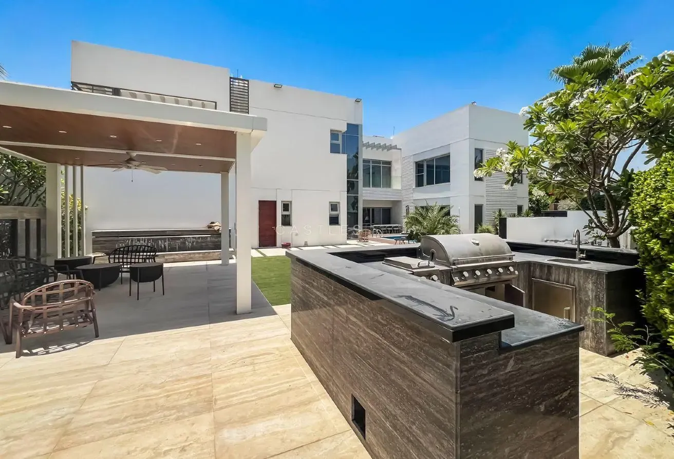 Large Plot | Furnished | Contemporary Villa