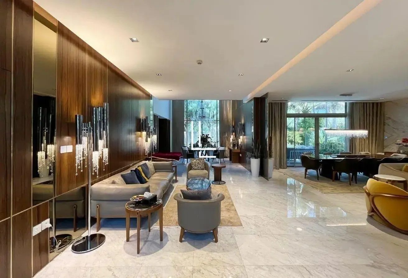 Contemporary 5BR Furnished Luxury Villa