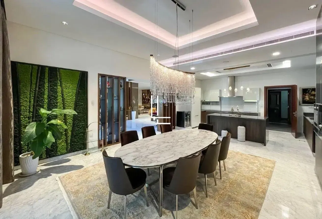 Contemporary 5BR Furnished Luxury Villa