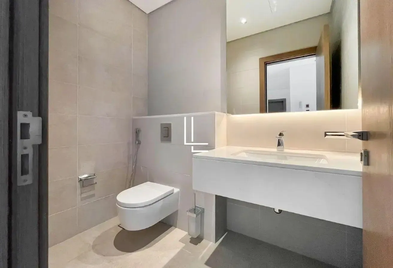 Contemporary 5BR Furnished Luxury Villa