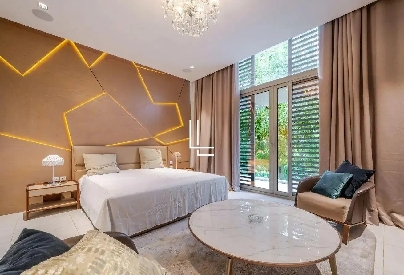 Contemporary 5BR Furnished Luxury Villa