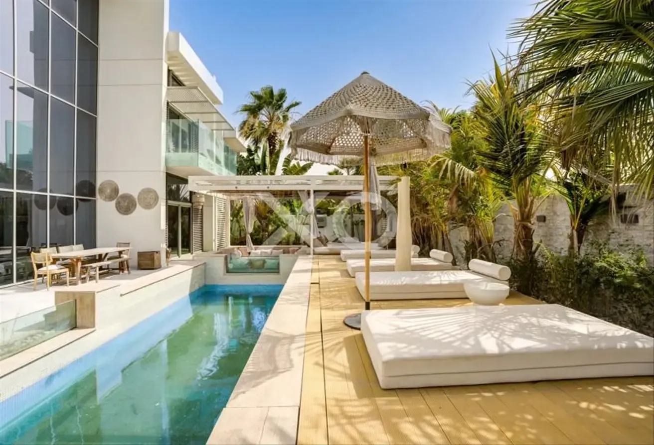 Upgraded | Fully Furnished | Exclusive