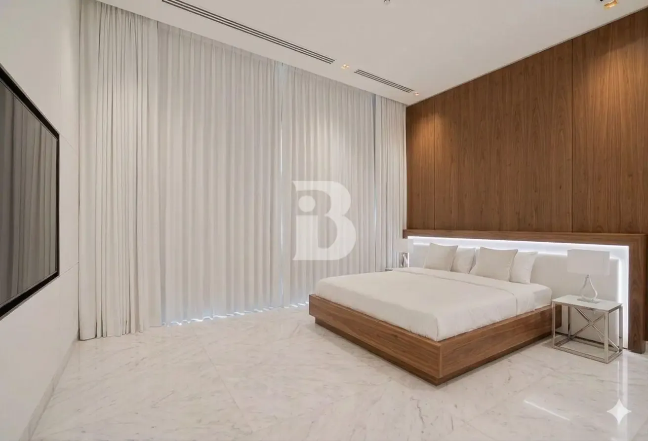 Stunning 7 Bedroom Villa | District One
