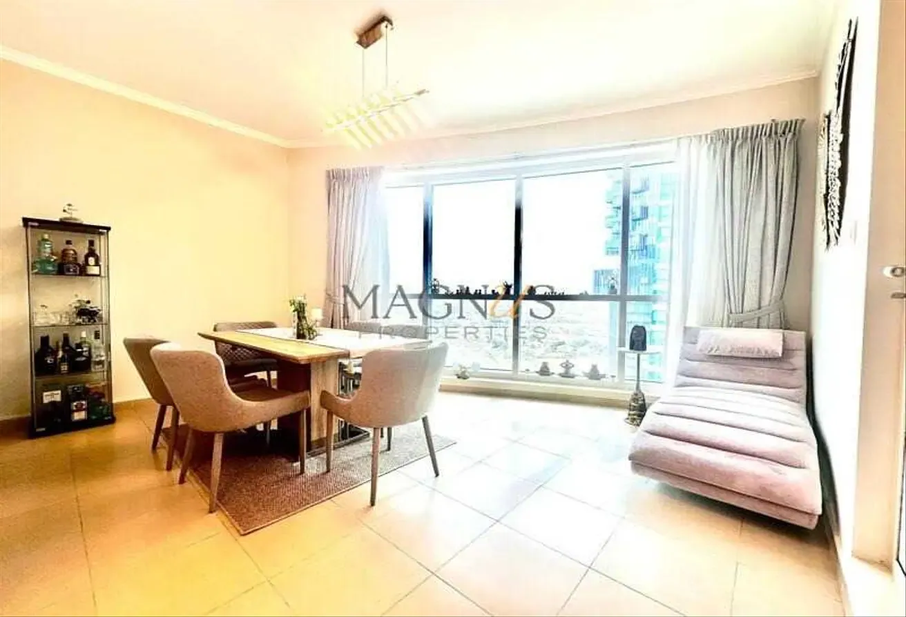 FULLY FURNISHED | UPGRADED | LAKE VIEW