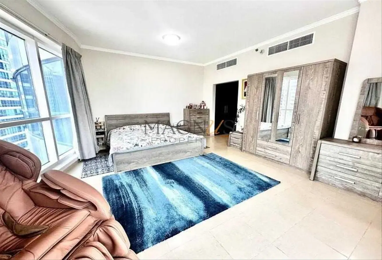 FULLY FURNISHED | UPGRADED | LAKE VIEW