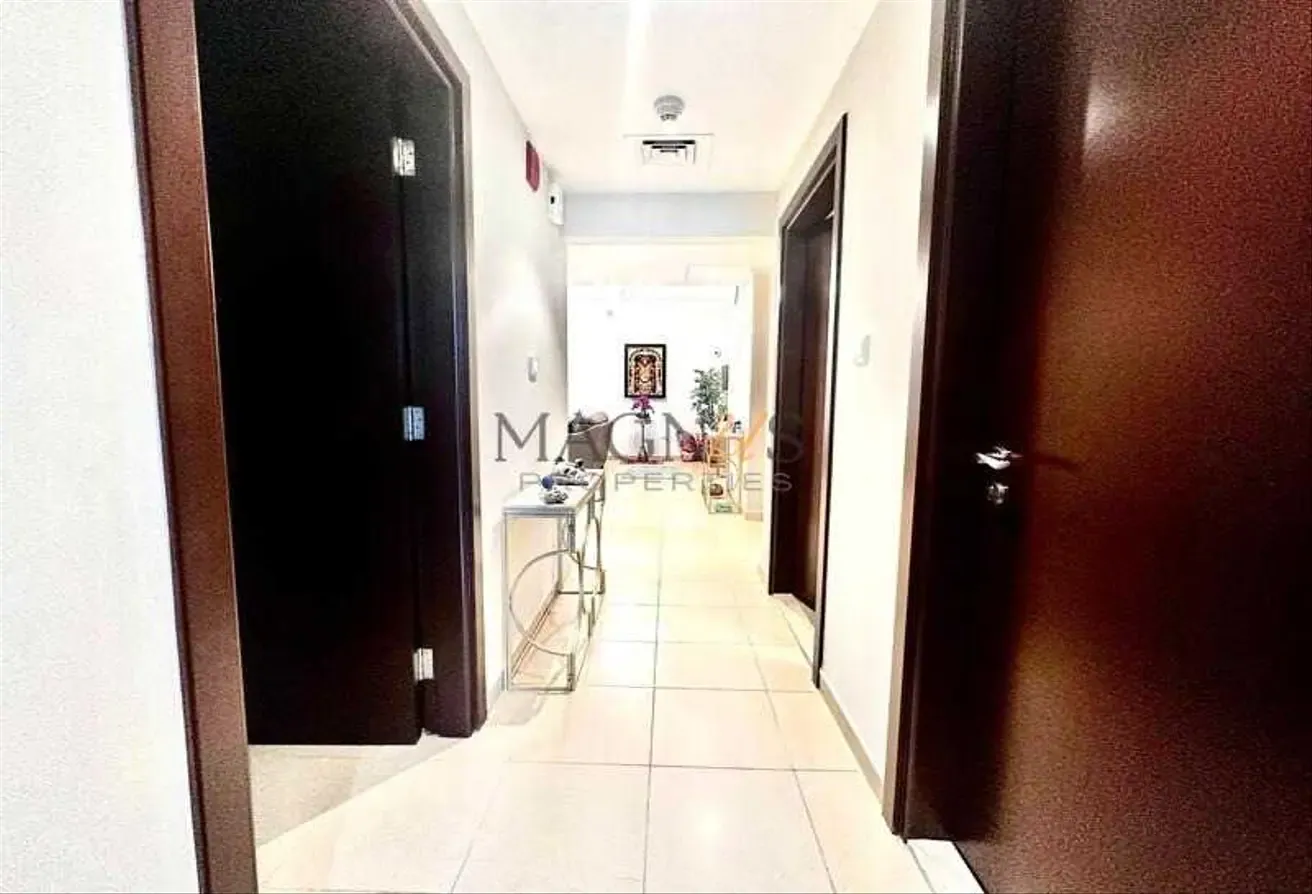 FULLY FURNISHED | UPGRADED | LAKE VIEW