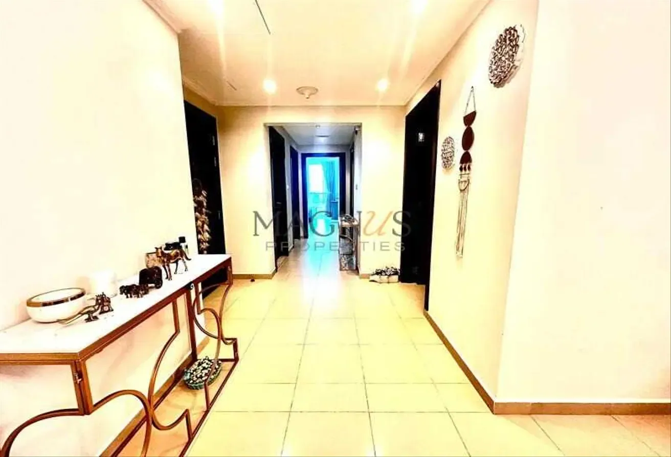 FULLY FURNISHED | UPGRADED | LAKE VIEW
